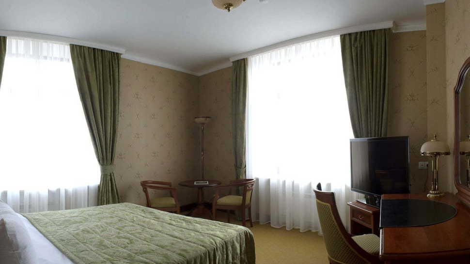Клубный отель Яр в Оренбурге